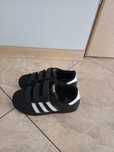 Buty sportowe adidasy.