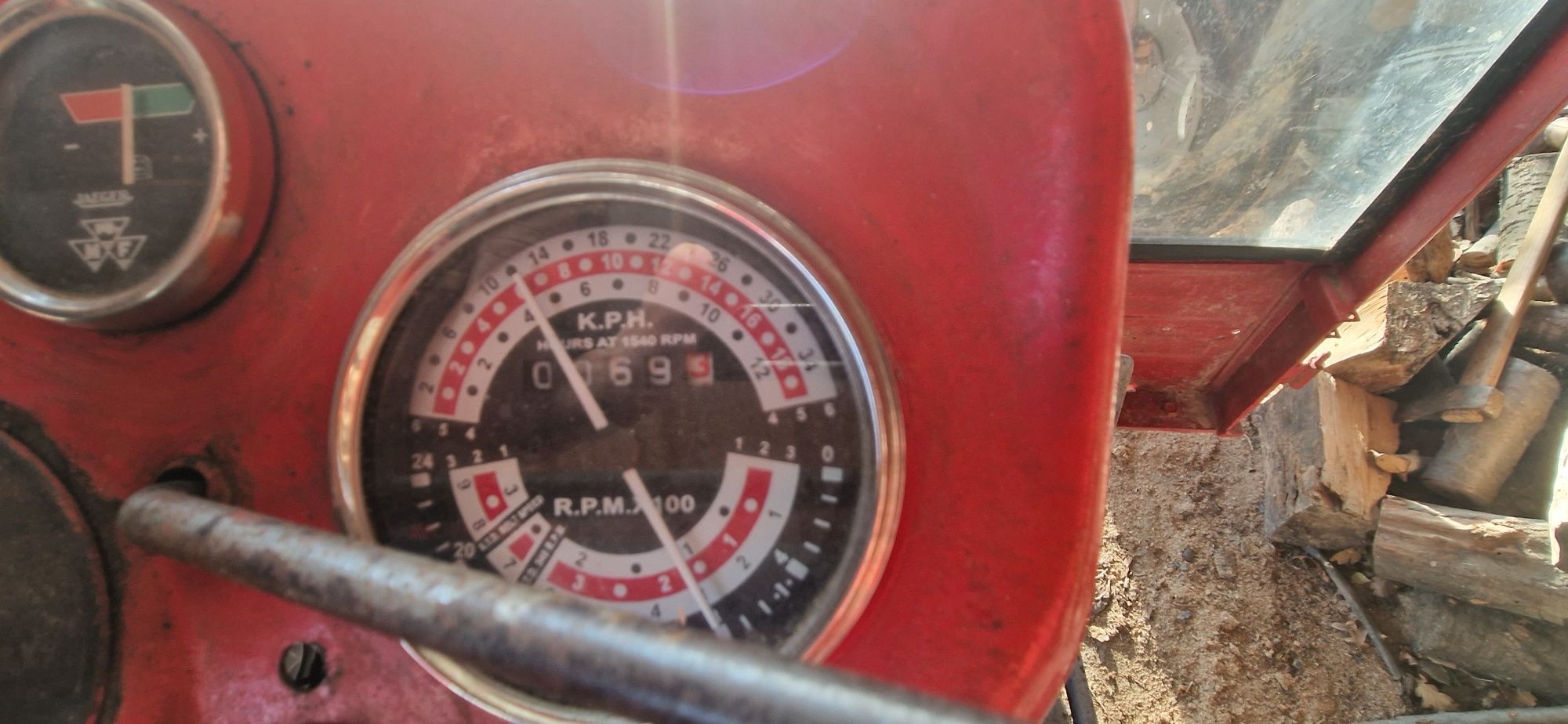 Sprzedam ciagnik massey ferguson 165