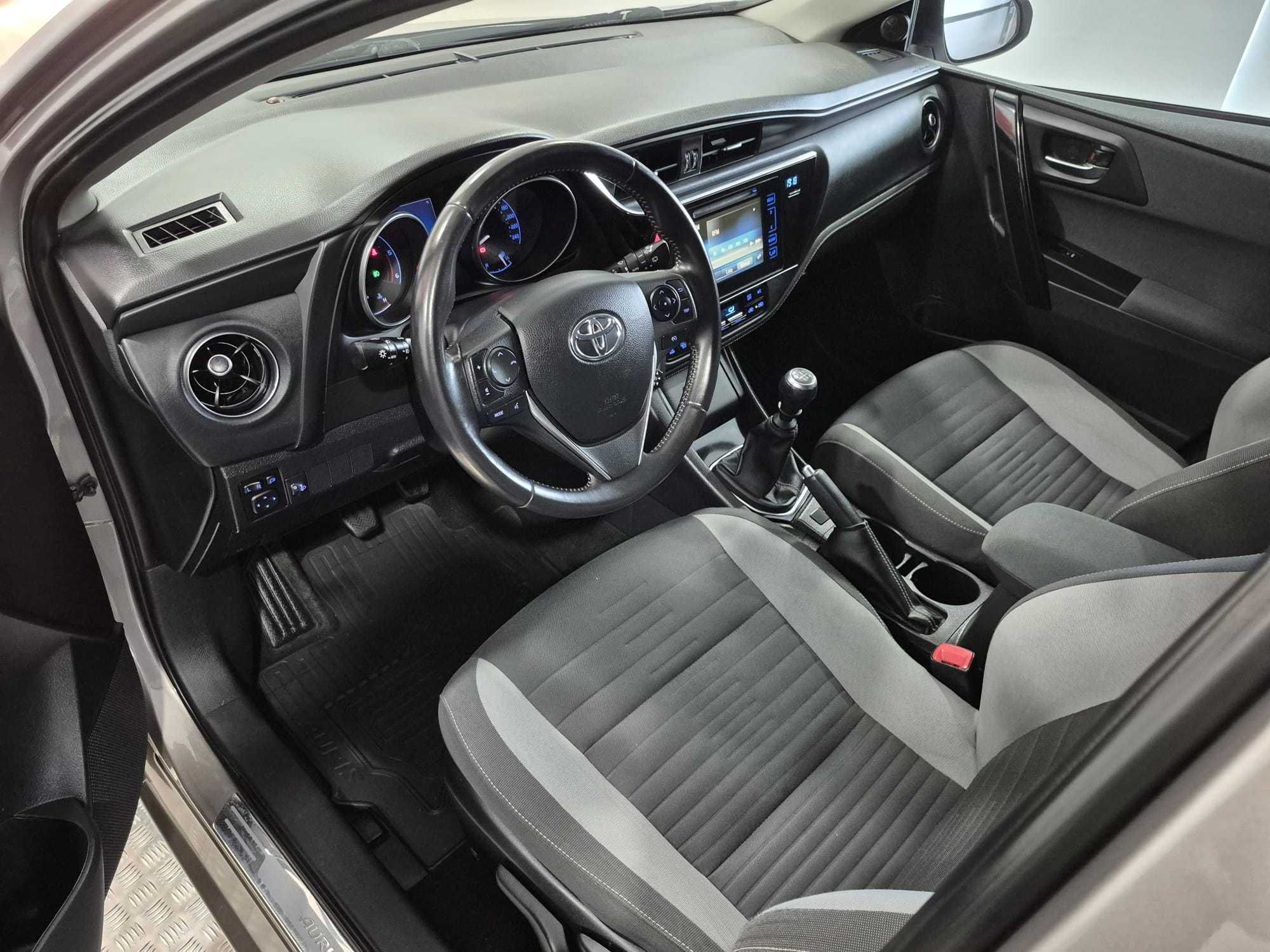 Toyota Auris Touring Sports 1.6 D-4D Exclusive+Navi