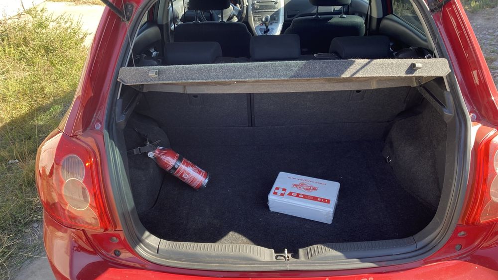 продам симейный автомобиль