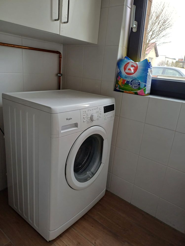 Pralka Whirlpool AWO/C 71203P 7 kg - używana, działa, huczą łożyska