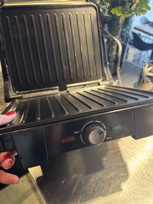 Електричный гриль