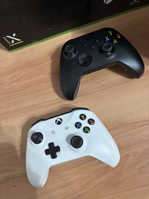 Konsola Xbox Series X 1TB, gry, 2 pady