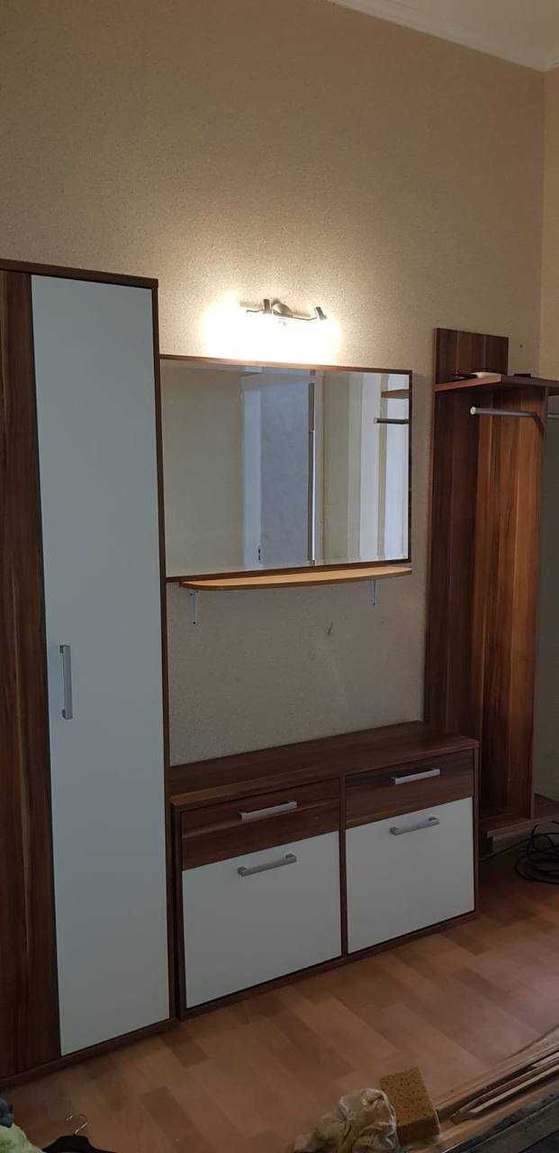 Деснянський р-н. Вул. Градинська, 1. ТРЦ Район