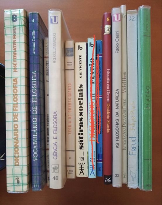 Livros de filosofia e política