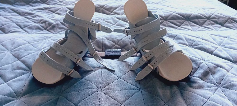 Buty mitchella z szyną