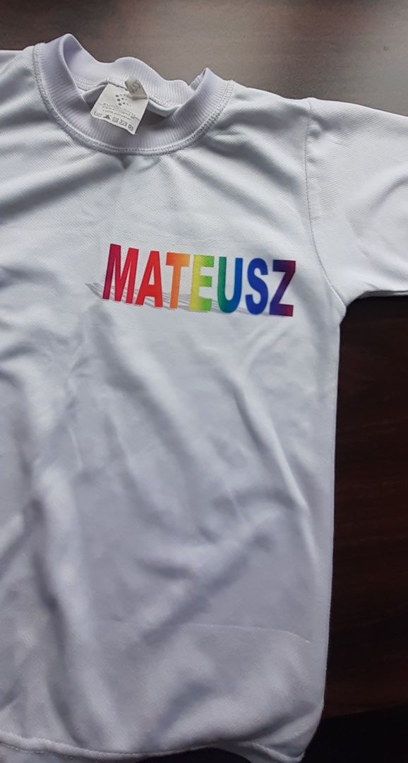 T-shirt r. 122 z workiem do stroju ; koszulka sportowa