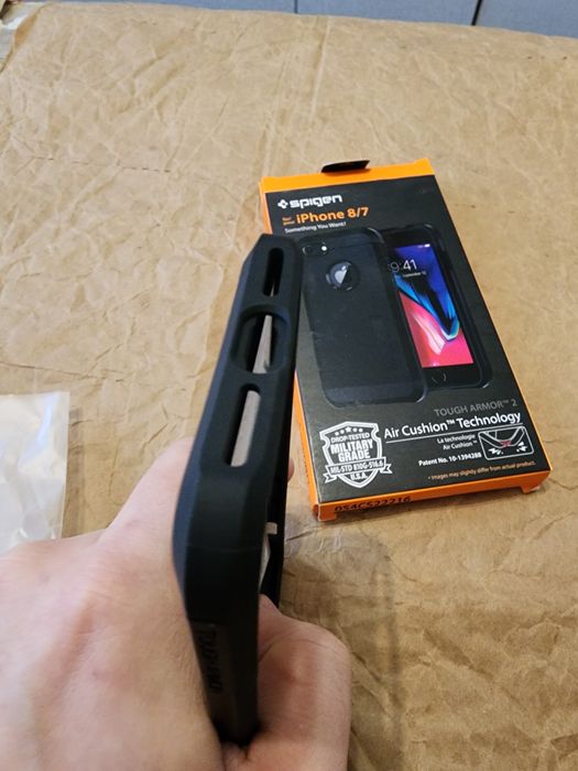 Apple iPhone 7 або 8 чохол Spigen Tough Armor
Чохол Spir