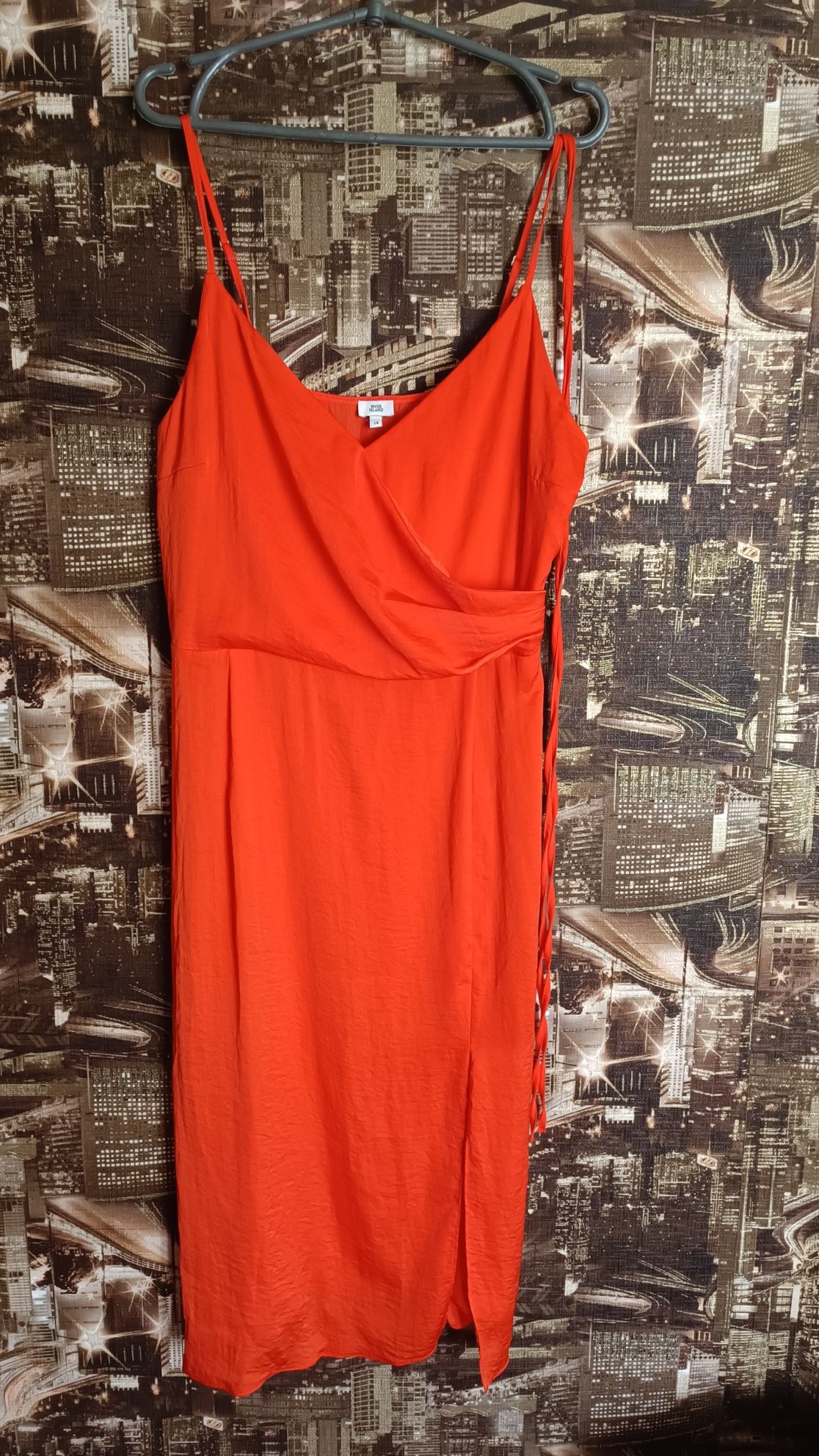 Нова сукня River Island