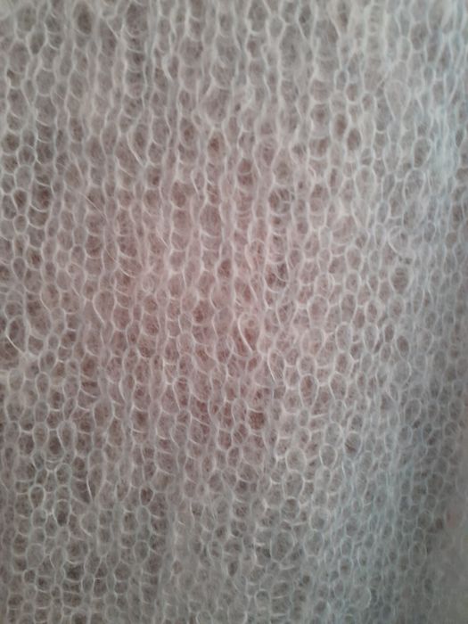 Жіночий пуловер  павутинка