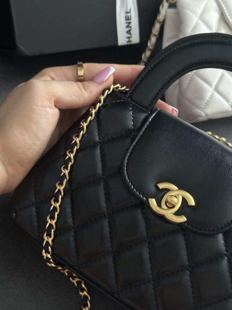 Сумка шкіряна chanel , шанель , біла та чорна