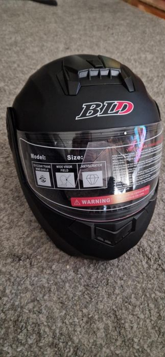 Capacete novo com etiqueta