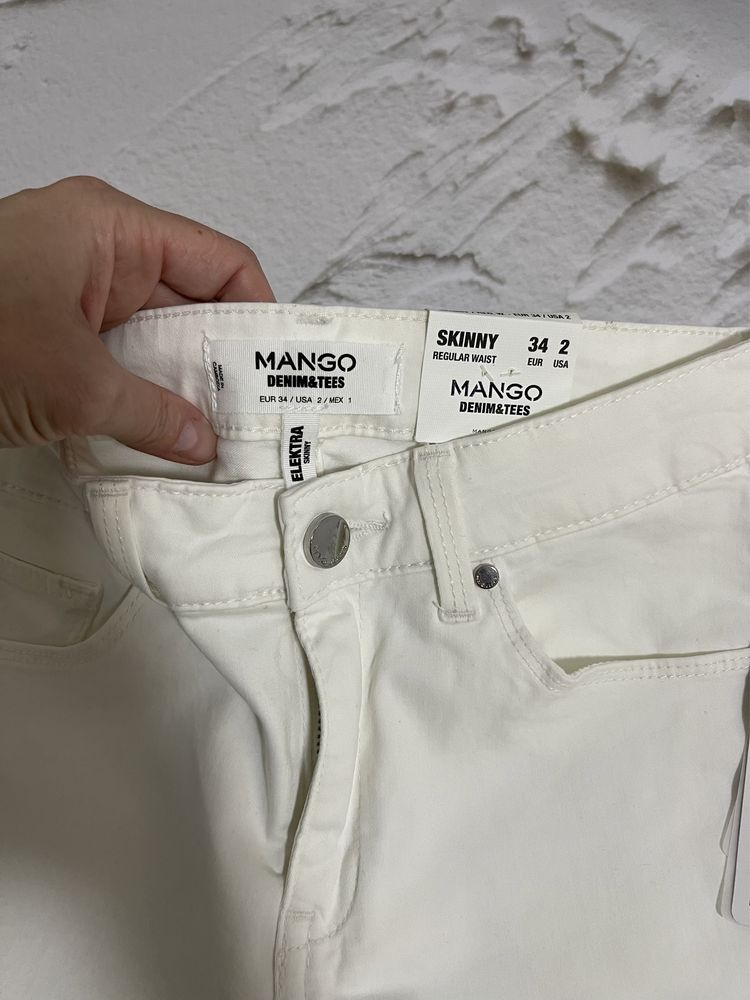 білі джинси скіні Mango