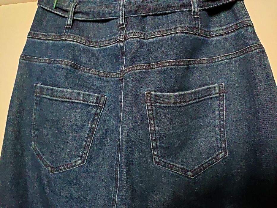 Dżinsowa Spódnica z paskiem