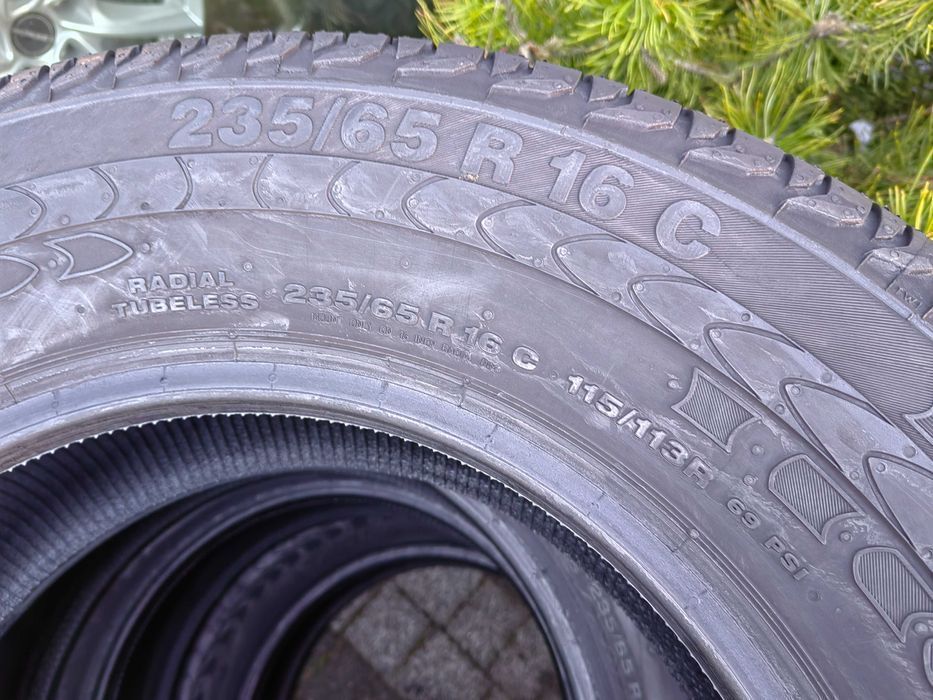 235/65R16C 115/113R Continental Vanco 2 bus lato