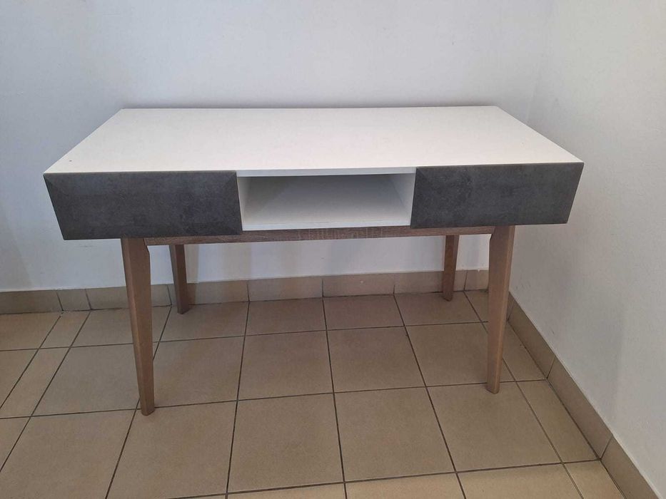 Sprzedam komodę z półką