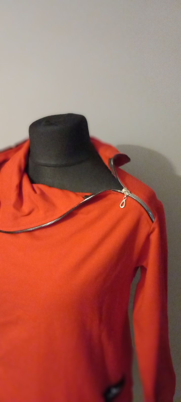 Dres czerwono, czarny LA..MU