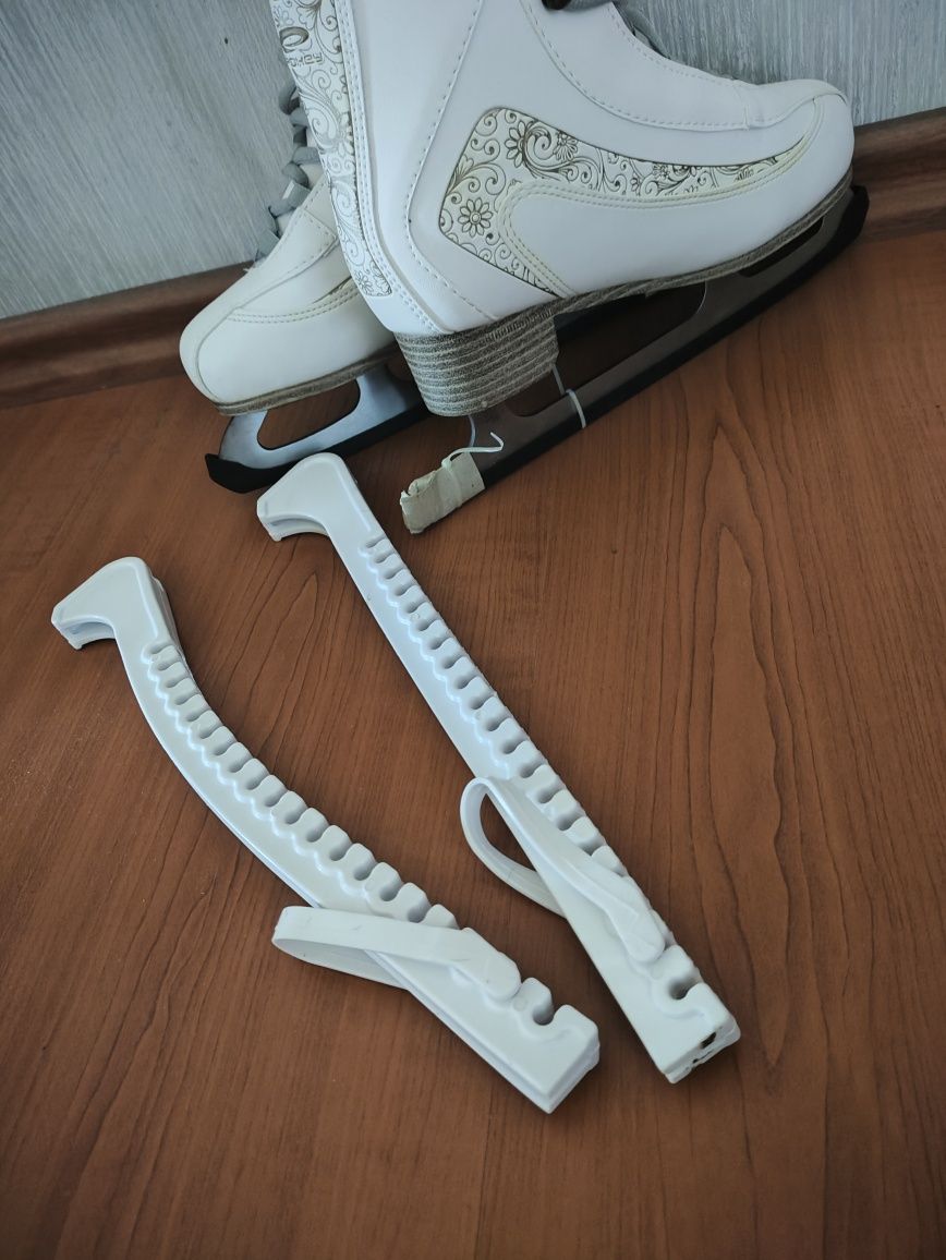 Łyżwy figurowe rozmiar 37/38 ocieplane damskie FEMINI Spokey