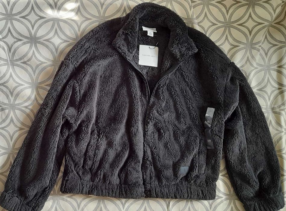 Оригінальна куртка бомбер бренду Calvin Klein.