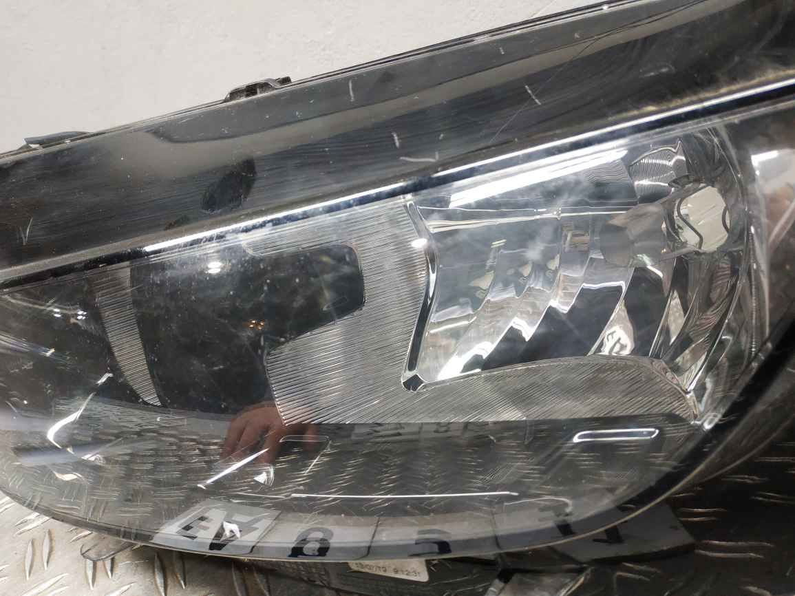 Peugeot/Citroen C4 Picasso 2 13- Скло фари L FA0691 9677217380