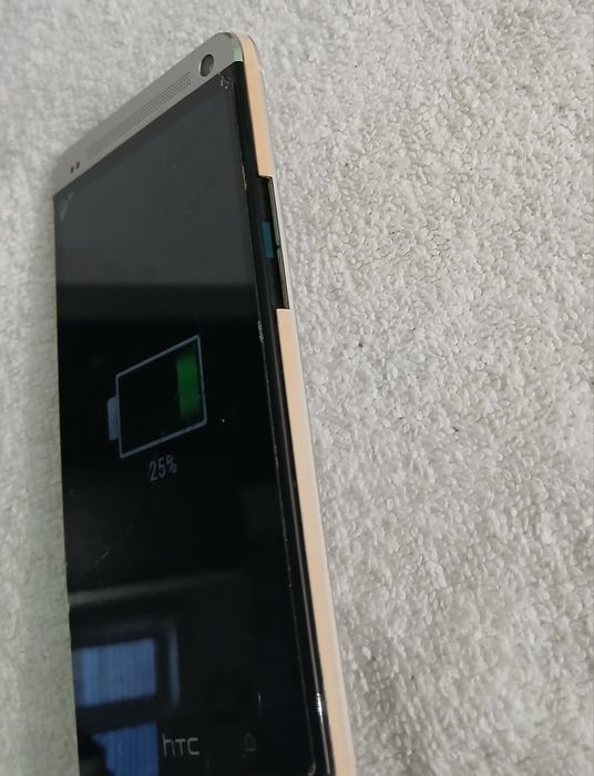 HTC Telémovel para peças ou arranjo modelo nas fotos