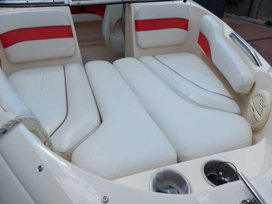 Motorówka Rinker Captiva 192