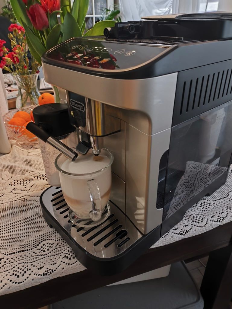 Ekspres do kawy DeLonghi Magnifica Evo