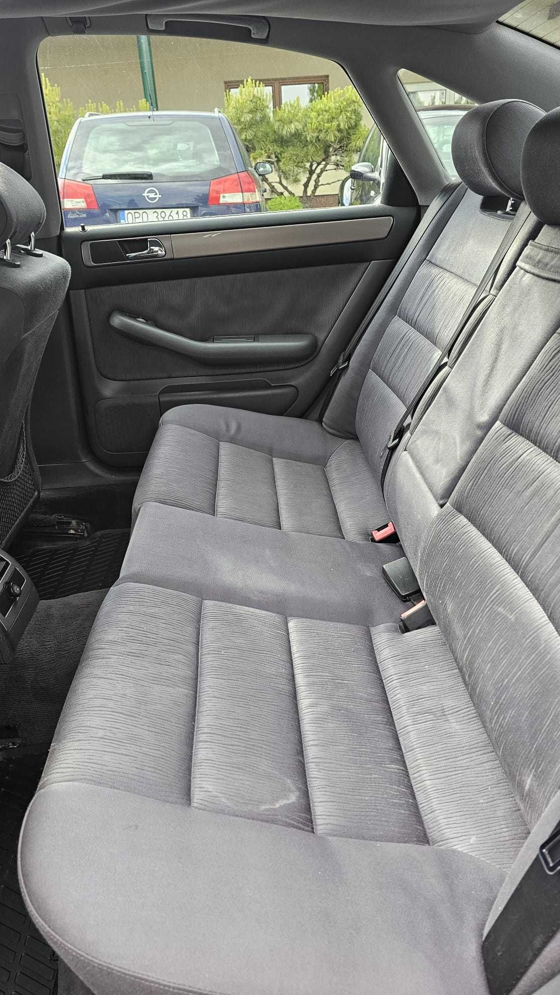 AUDI A6 2.5 TDI sedan