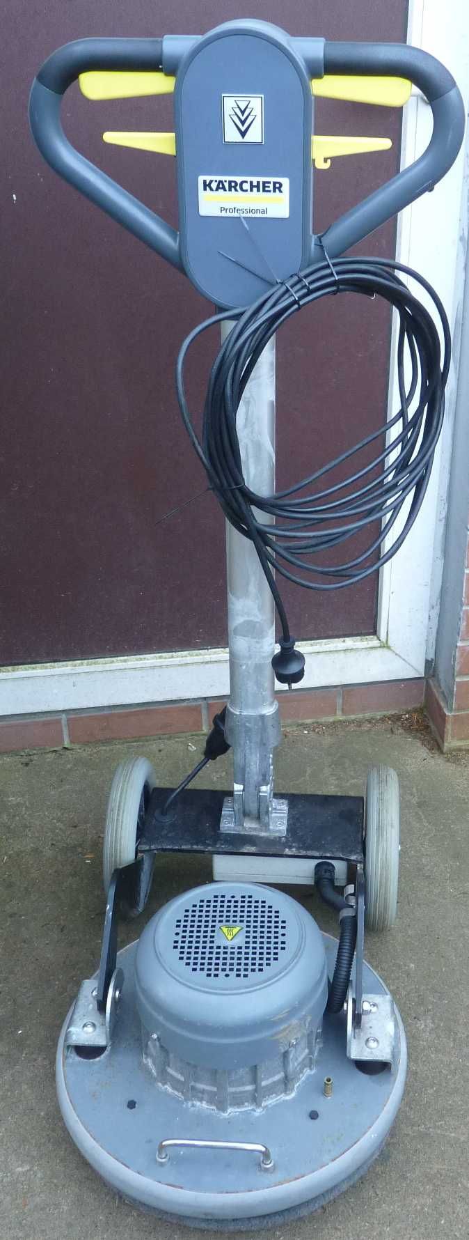 Szorowarka jednotarczowa Karcher BDS 43 Orbital C