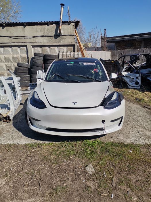 Tesla Model 3 розборка