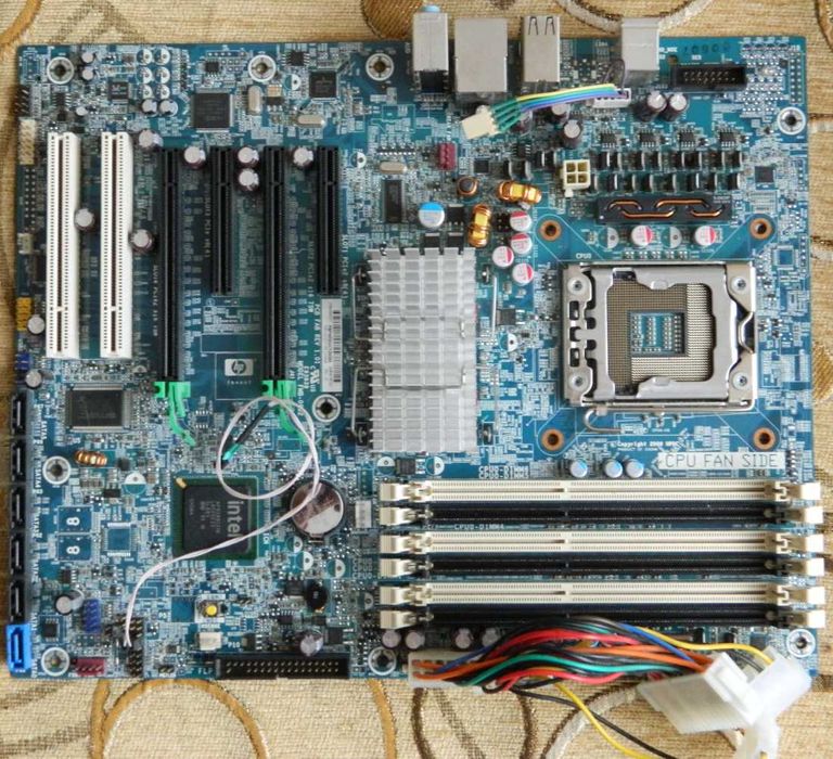 Материнка HP Z400 s1366