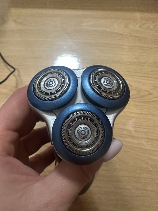 Бритва Philips 7000