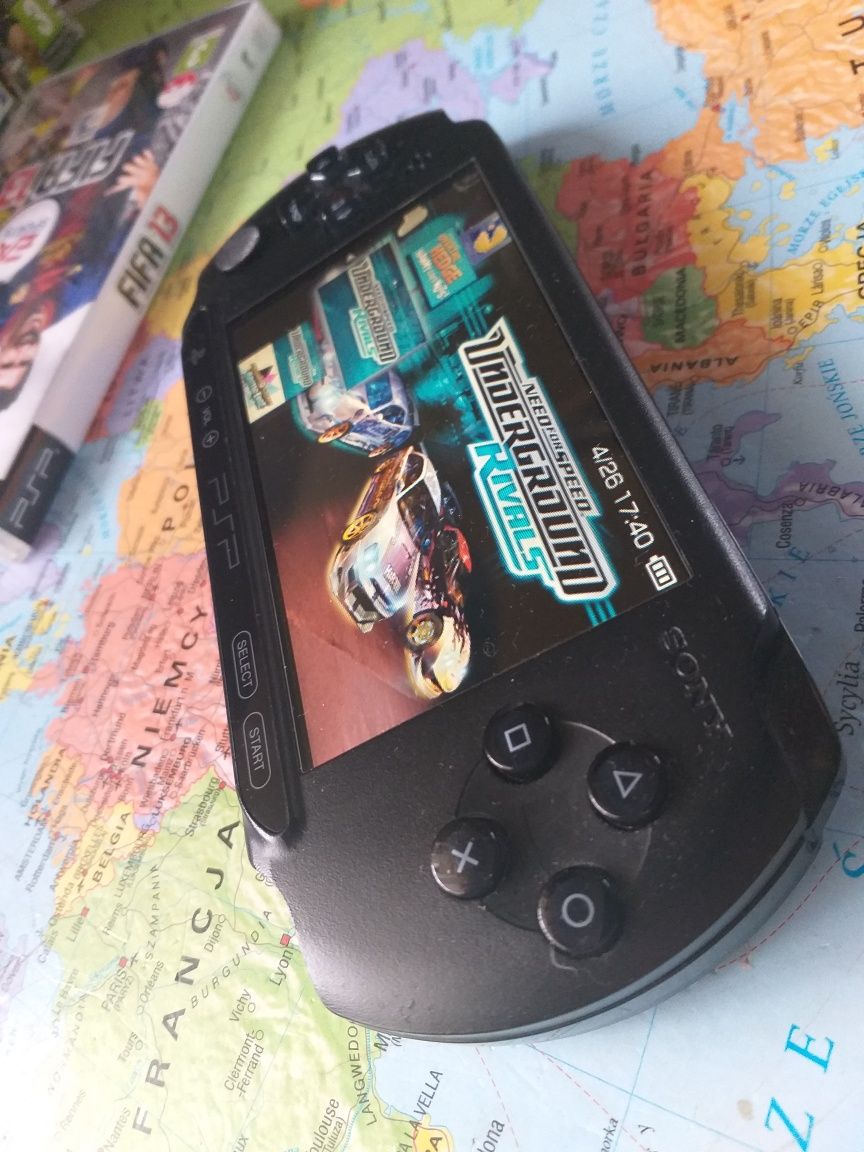 Konsola Sony psp street E1004 cb 16gb odblokowana 50 gier