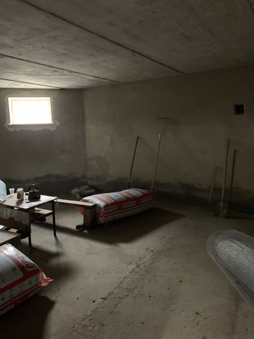 Продам будинок в Мукачево в р-н Росвигово  400 $ за кв м