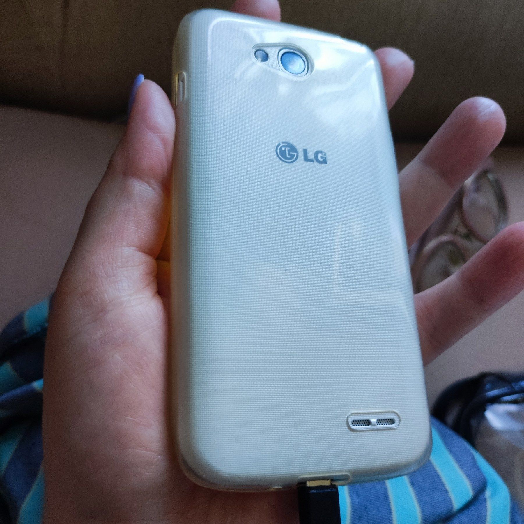 Смартфон телефон LG L90