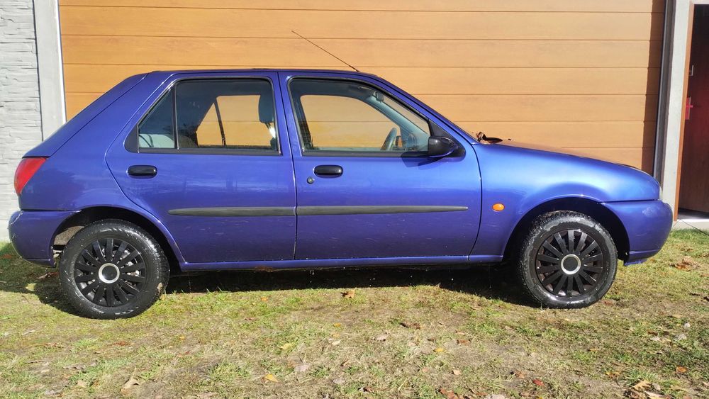 Ford fiesta -1.2 benzyna, klima, 2 komplety kół, na dojazdy