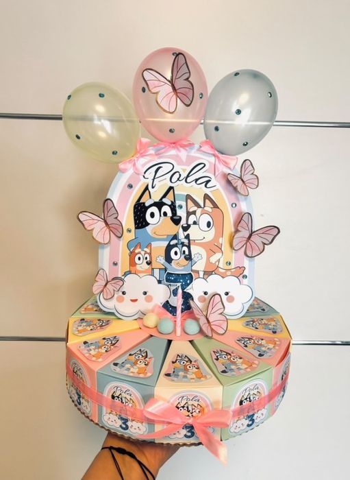 Tort papierowy 12 pudelek dla dziewczynki do wypelnienia