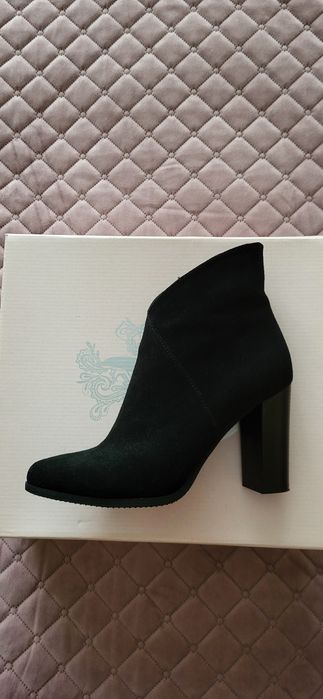 Ботильйони чорні 38р