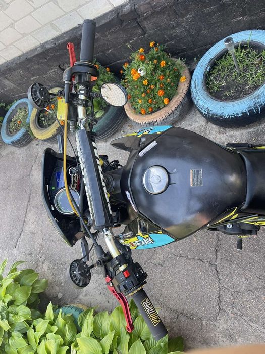 Продам мотоцикл shineray 200 6с