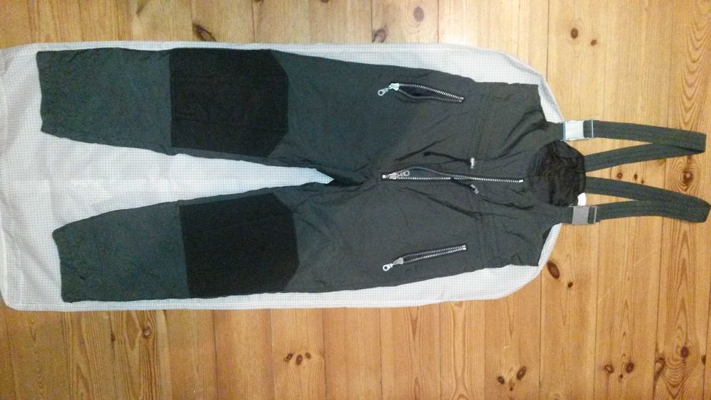 Spodnie na snowboard/narty z szelkami rozmiar M/L