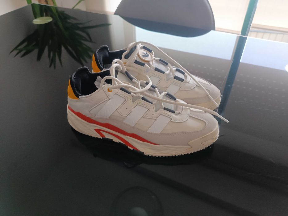 Vendo sapatilhas Adidas em excelente estado