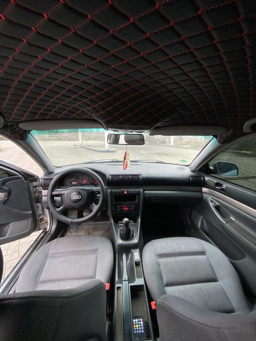 Audi A4 1.6 бензин