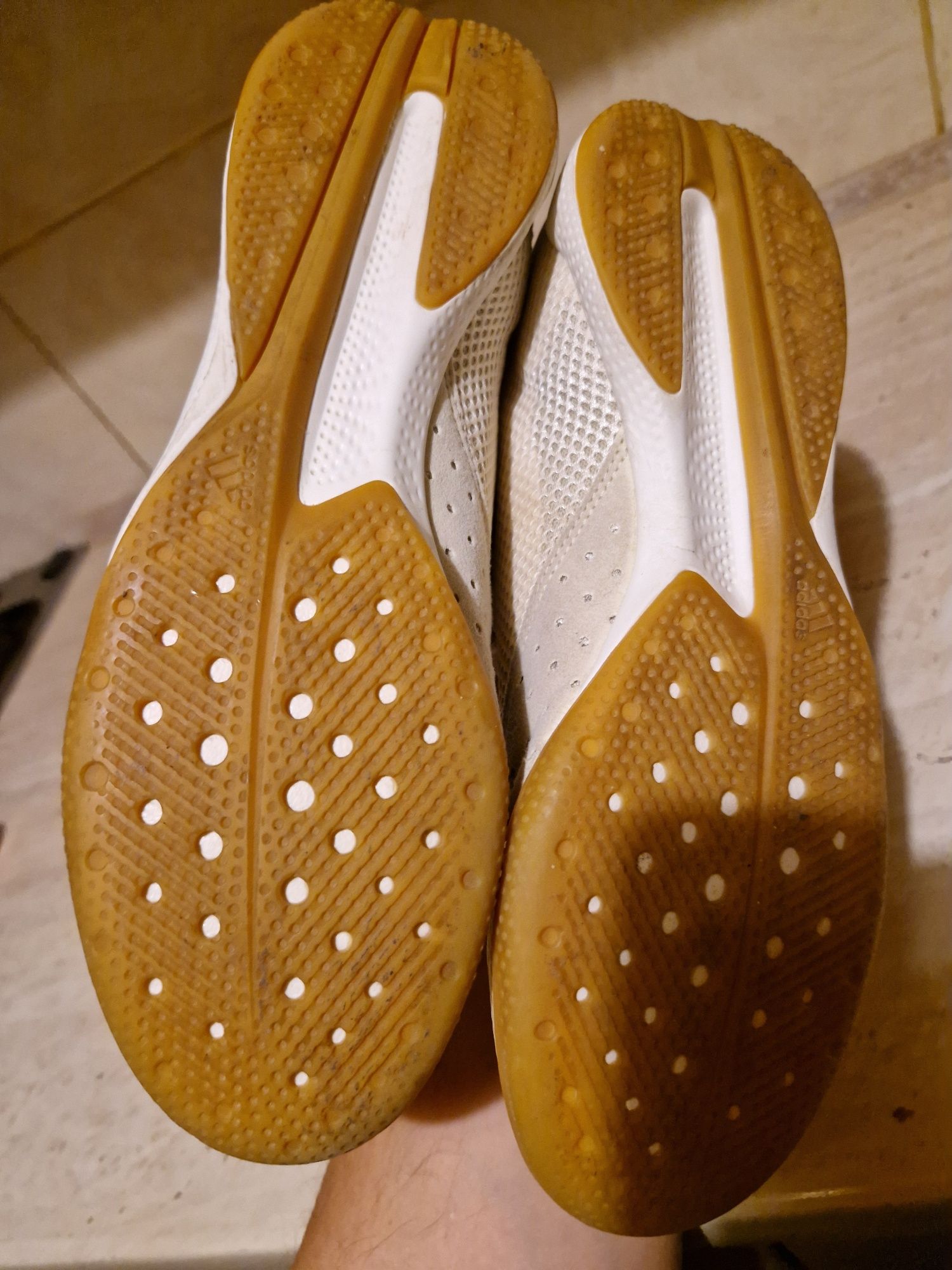 Halówki Adidas X Tango r 42