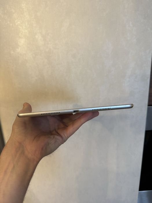 iPad Pro 9.7 32gb Silver планшет з гарантією для ігор