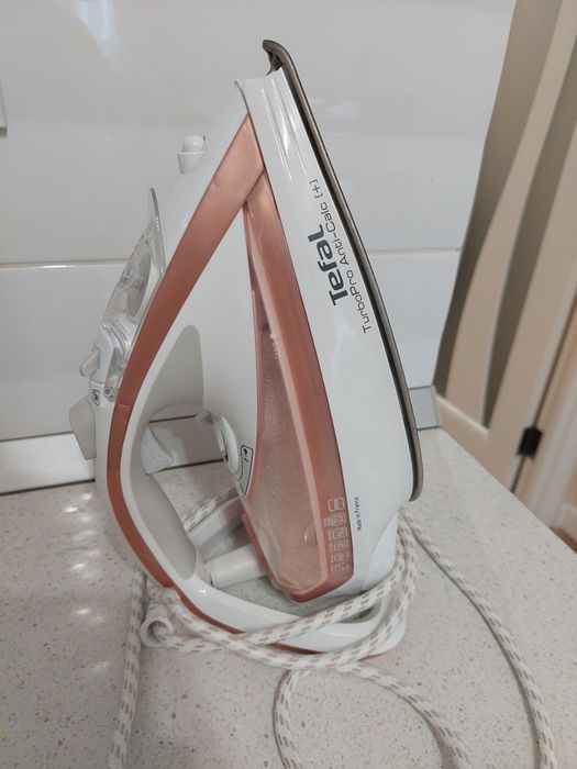 Праска tefal turbo pro Anti-Calc утюг