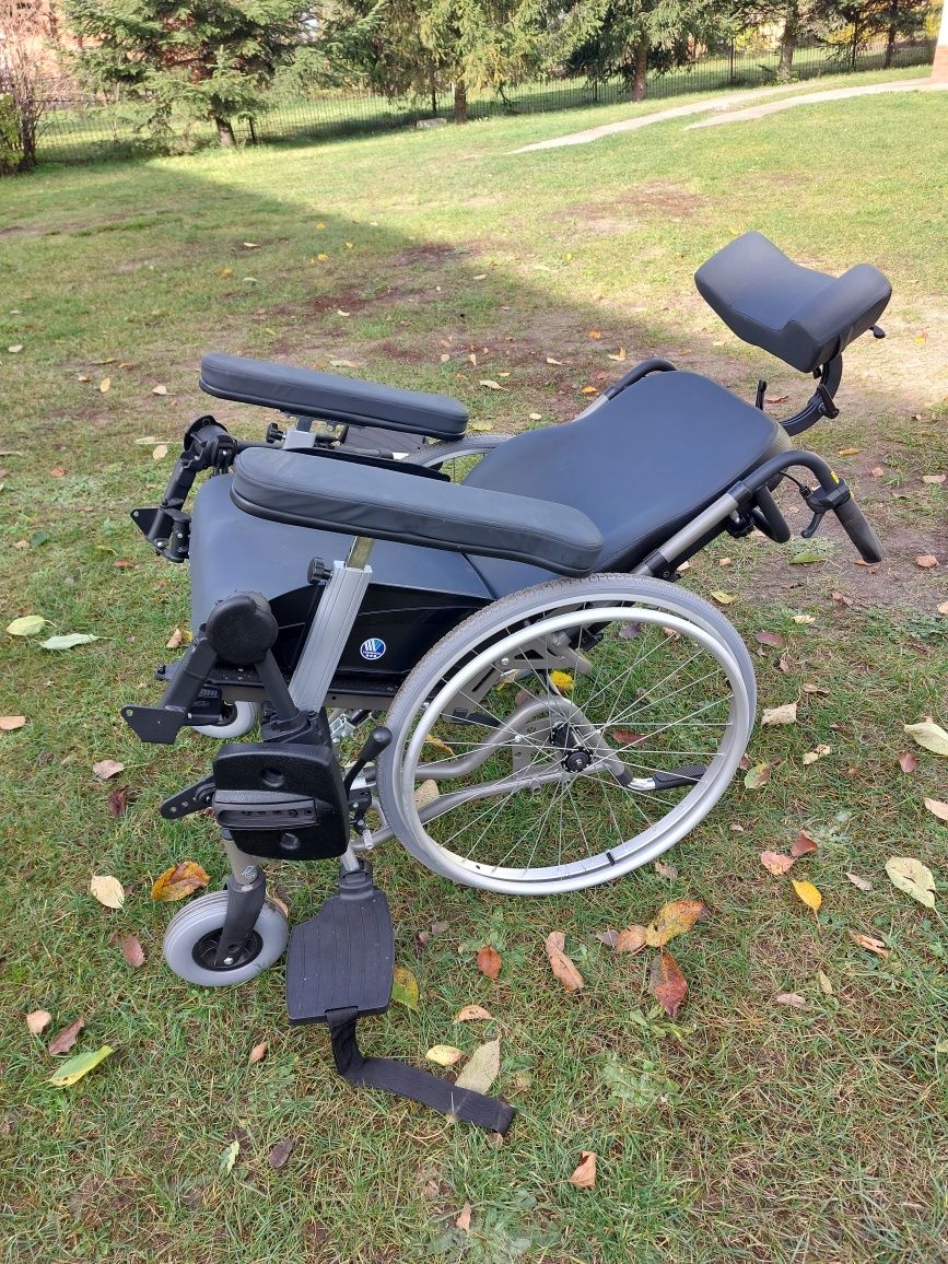 Wózek inwalidzki "VERMEIREN-INOVYS II"