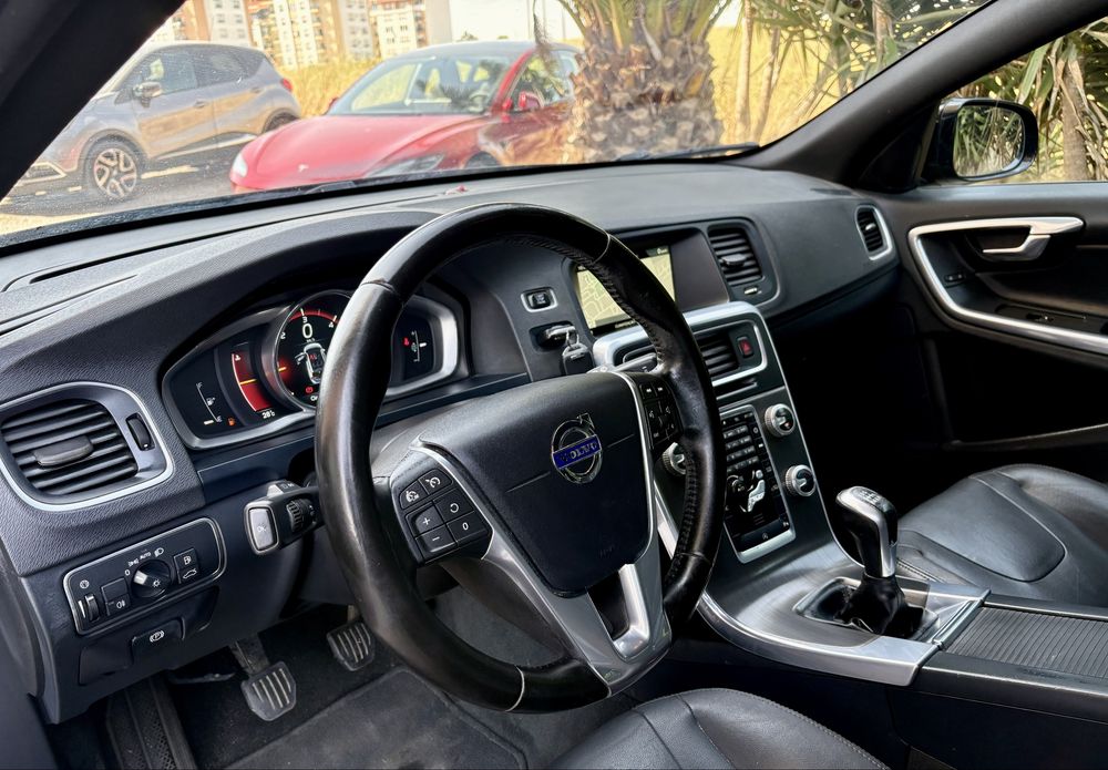 Volvo v60 D4 190cv cross country