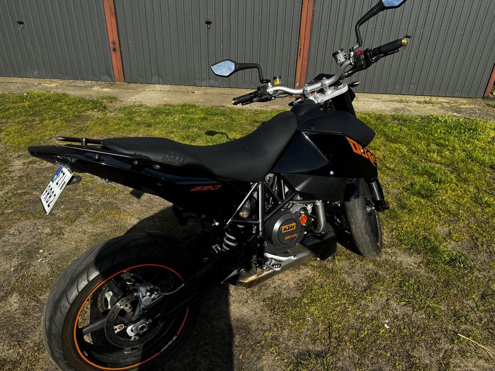 Sprzedam KTM DUKE 690.