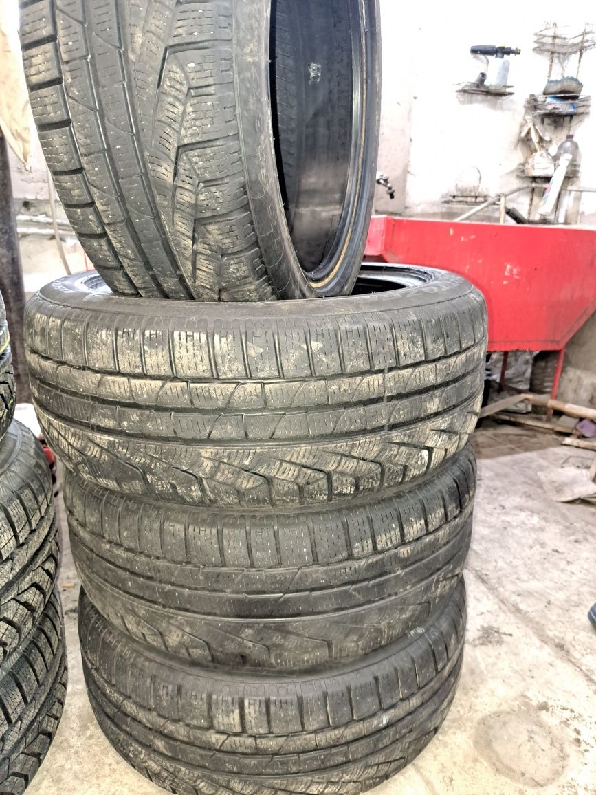 Зимова гума Pirelli 225/50 R17