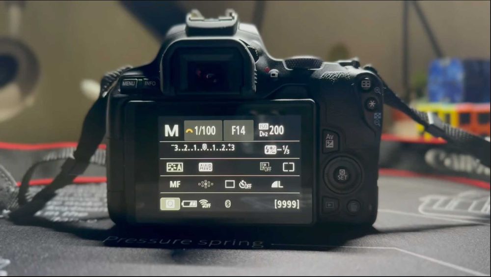 Фотокамера дзеркальна Canon EOS 250D kit 18-55 IS STM Black